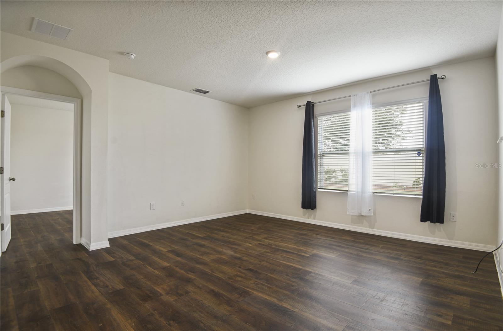 Image 6 of 15 For 304 Boardwalk Ave