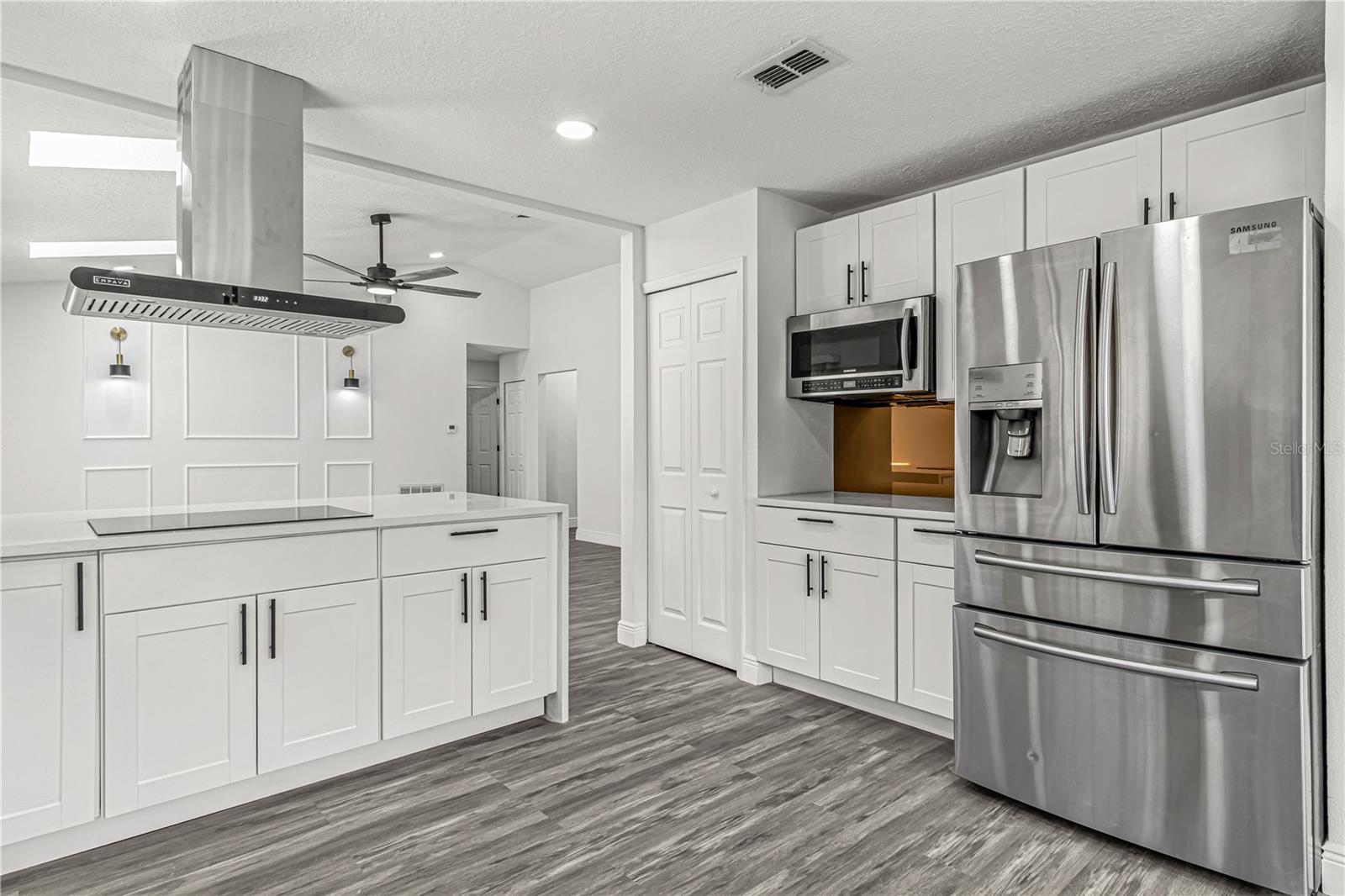 Image 13 of 45 For 2736 Logandale Drive