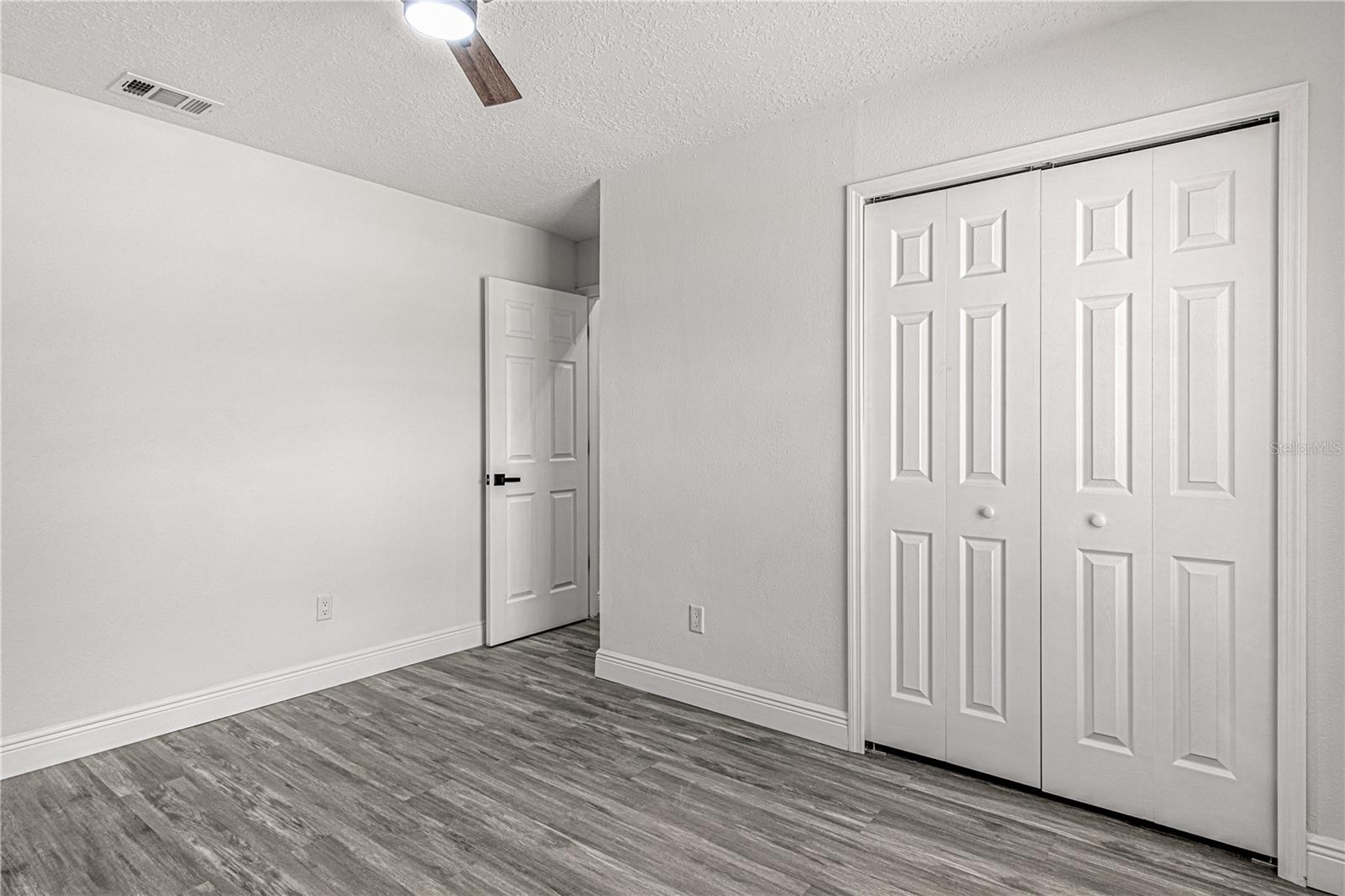 Image 22 of 45 For 2736 Logandale Drive