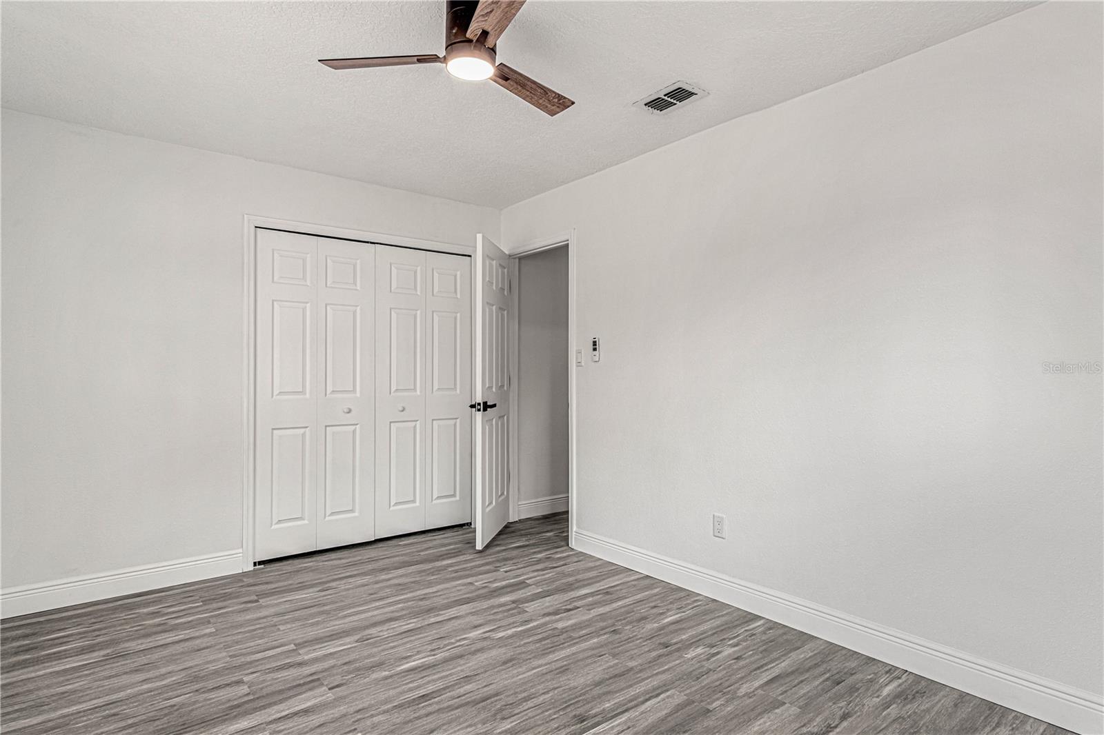 Image 24 of 45 For 2736 Logandale Drive