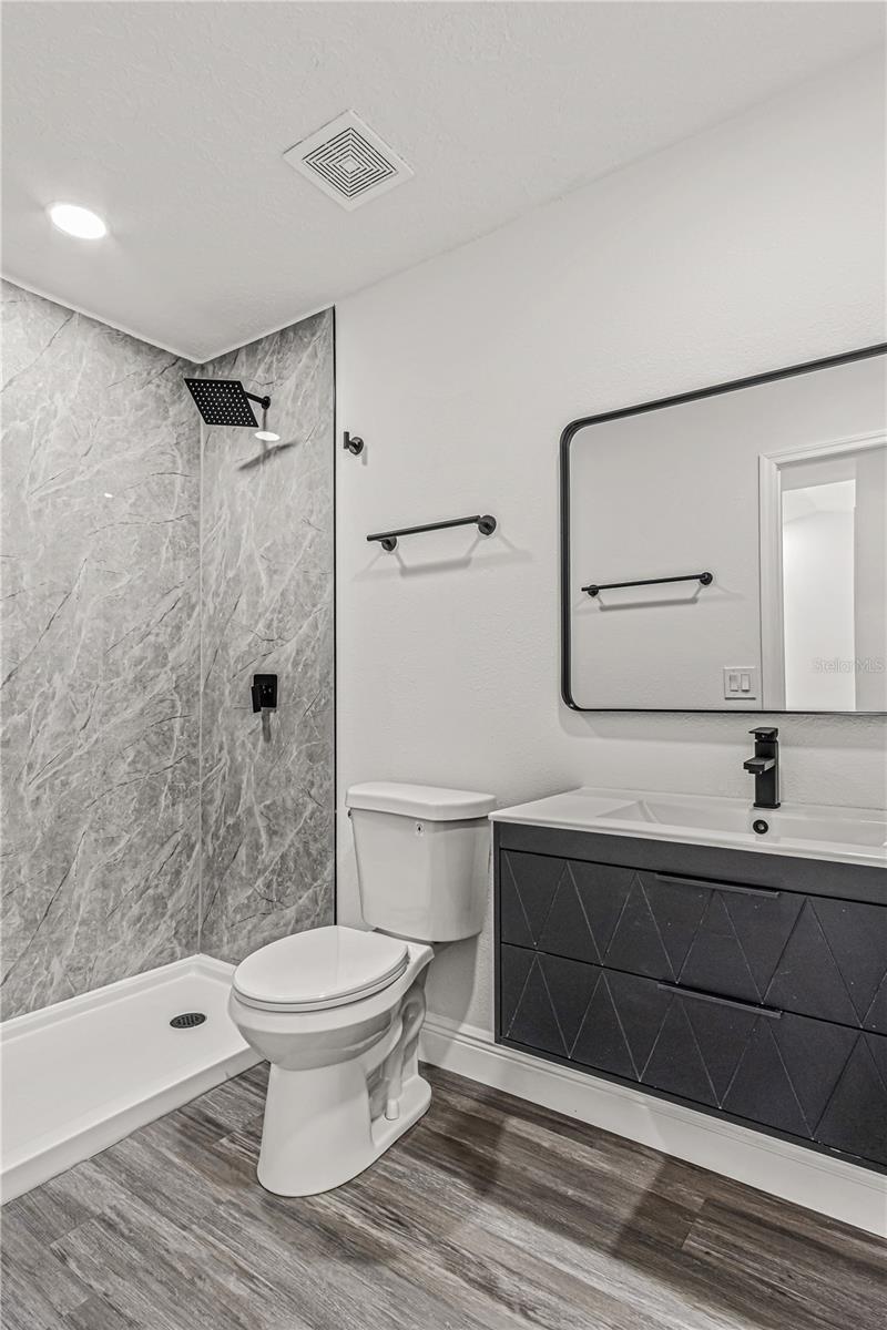 Image 25 of 45 For 2736 Logandale Drive
