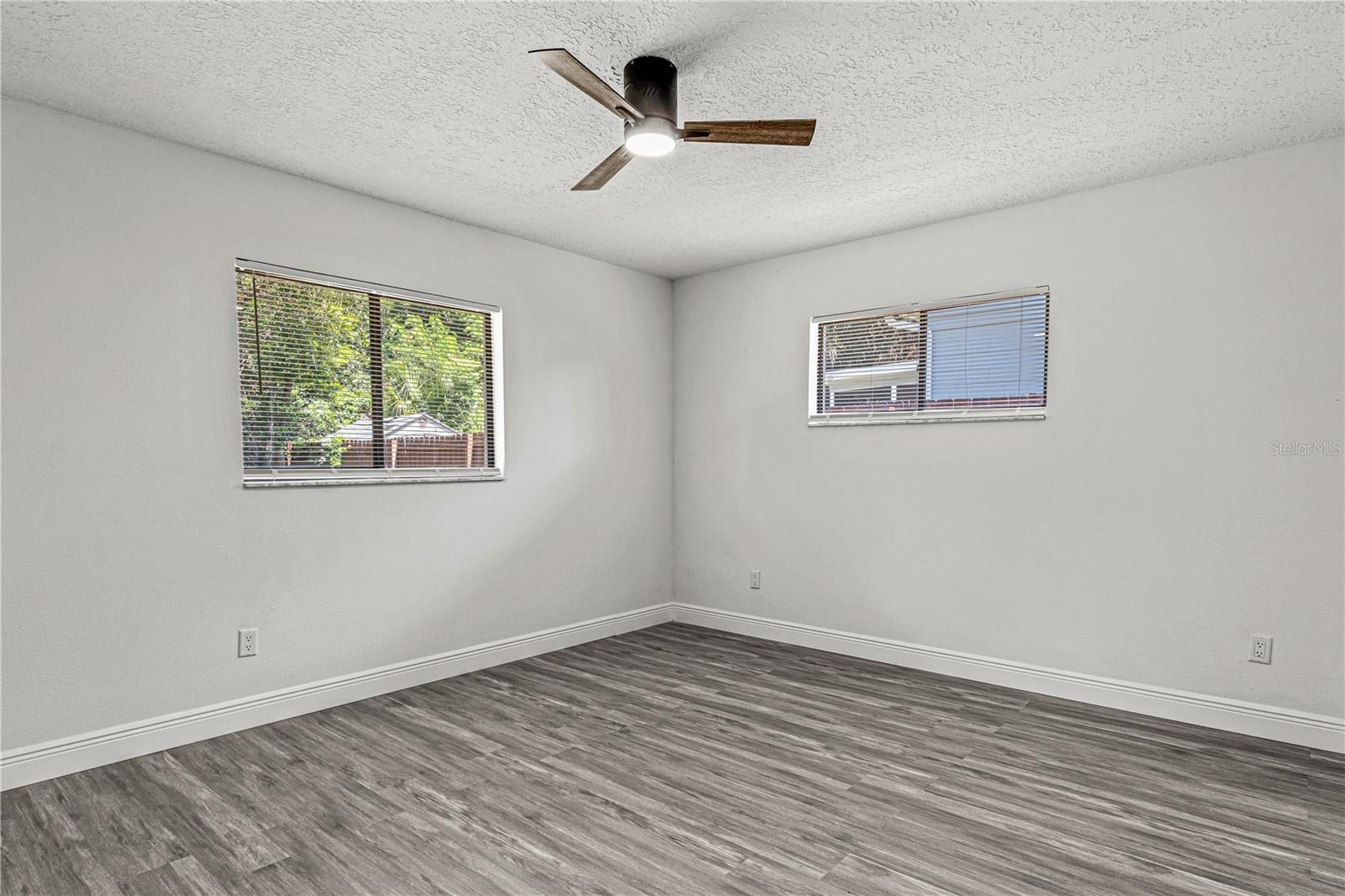 Image 26 of 45 For 2736 Logandale Drive