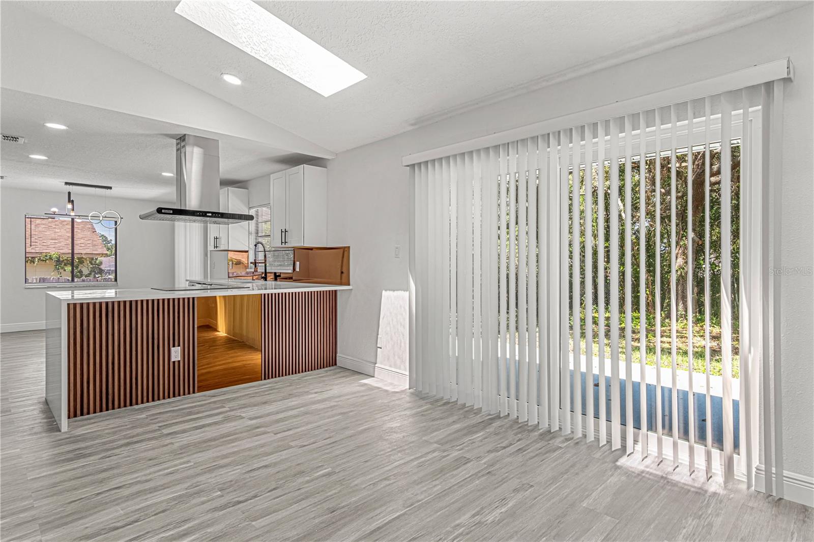 Image 5 of 45 For 2736 Logandale Drive