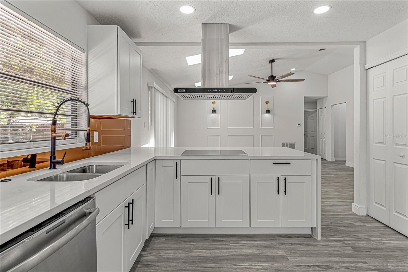 Image 6 of 45 For 2736 Logandale Drive