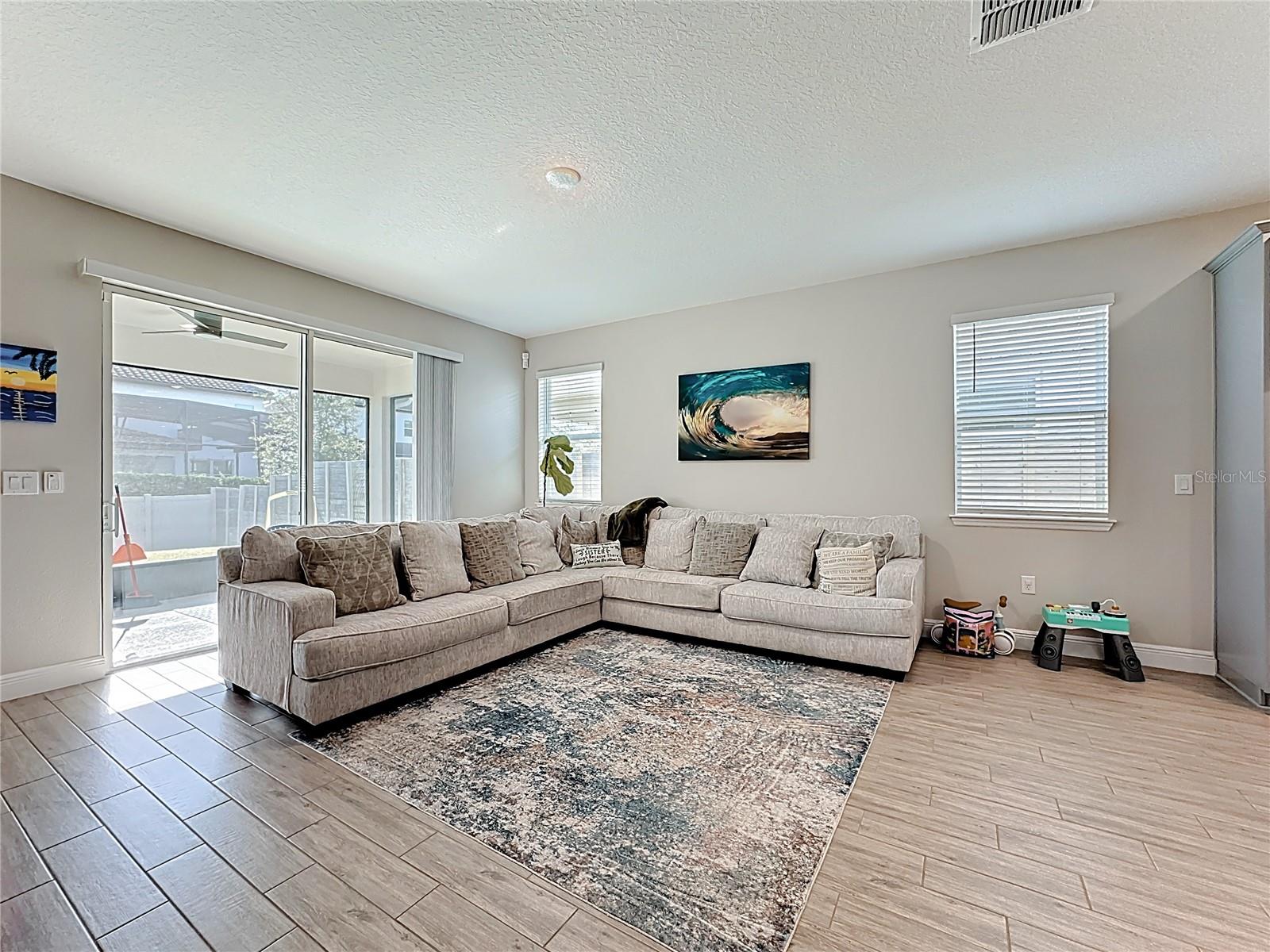 Image 15 of 70 For 14773 Milfoil Avenue