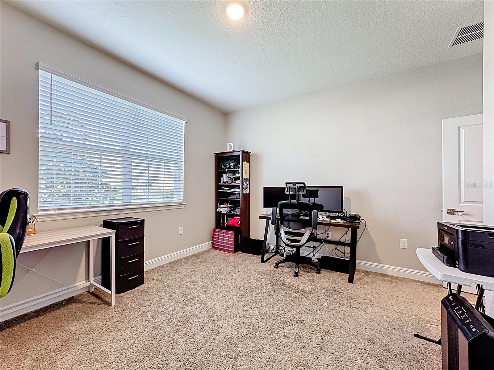 Image 26 of 70 For 14773 Milfoil Avenue