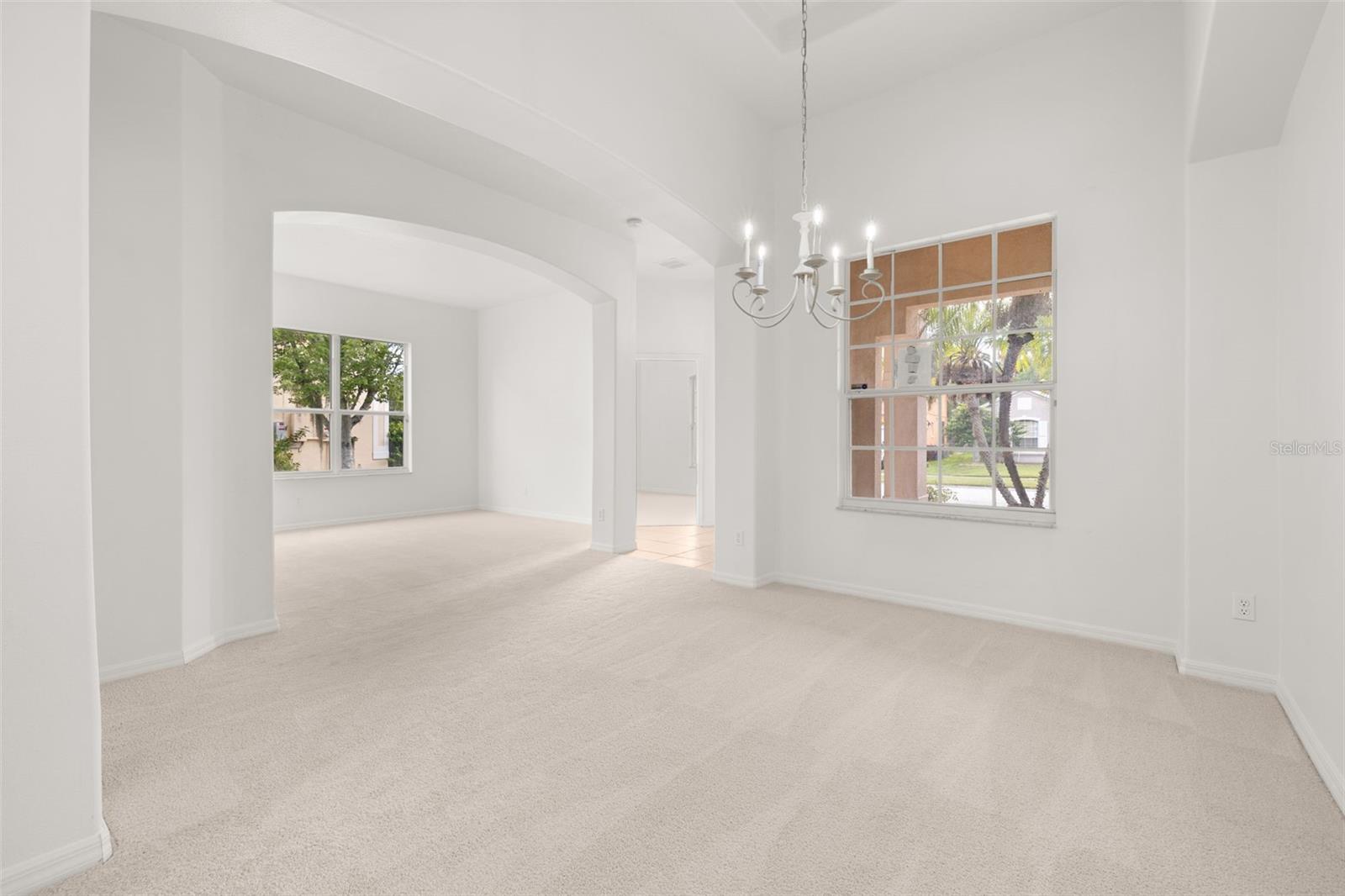 Image 15 of 84 For 2172 The Oaks Boulevard