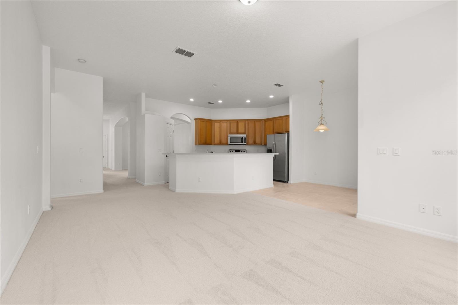 Image 18 of 84 For 2172 The Oaks Boulevard