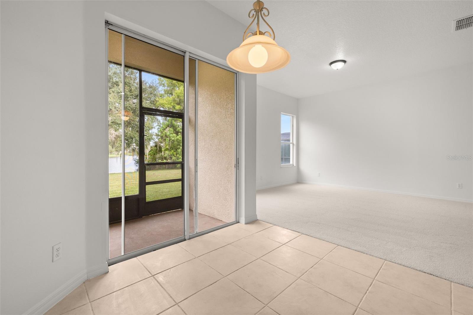 Image 21 of 84 For 2172 The Oaks Boulevard