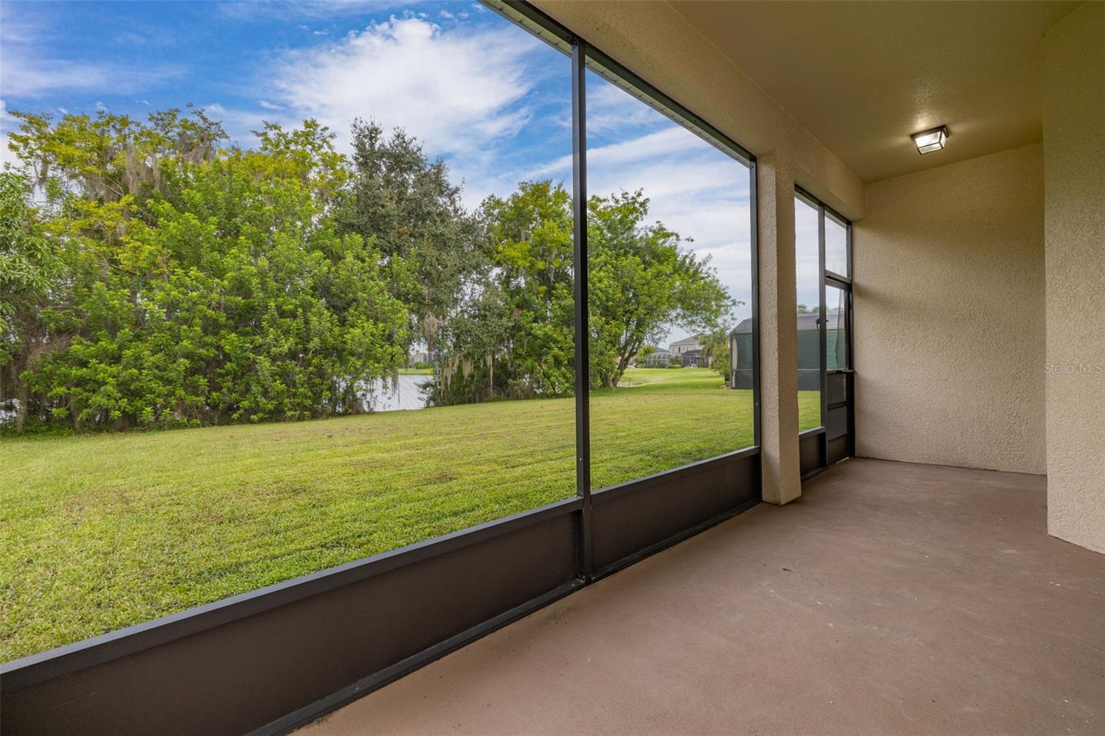 Image 49 of 84 For 2172 The Oaks Boulevard