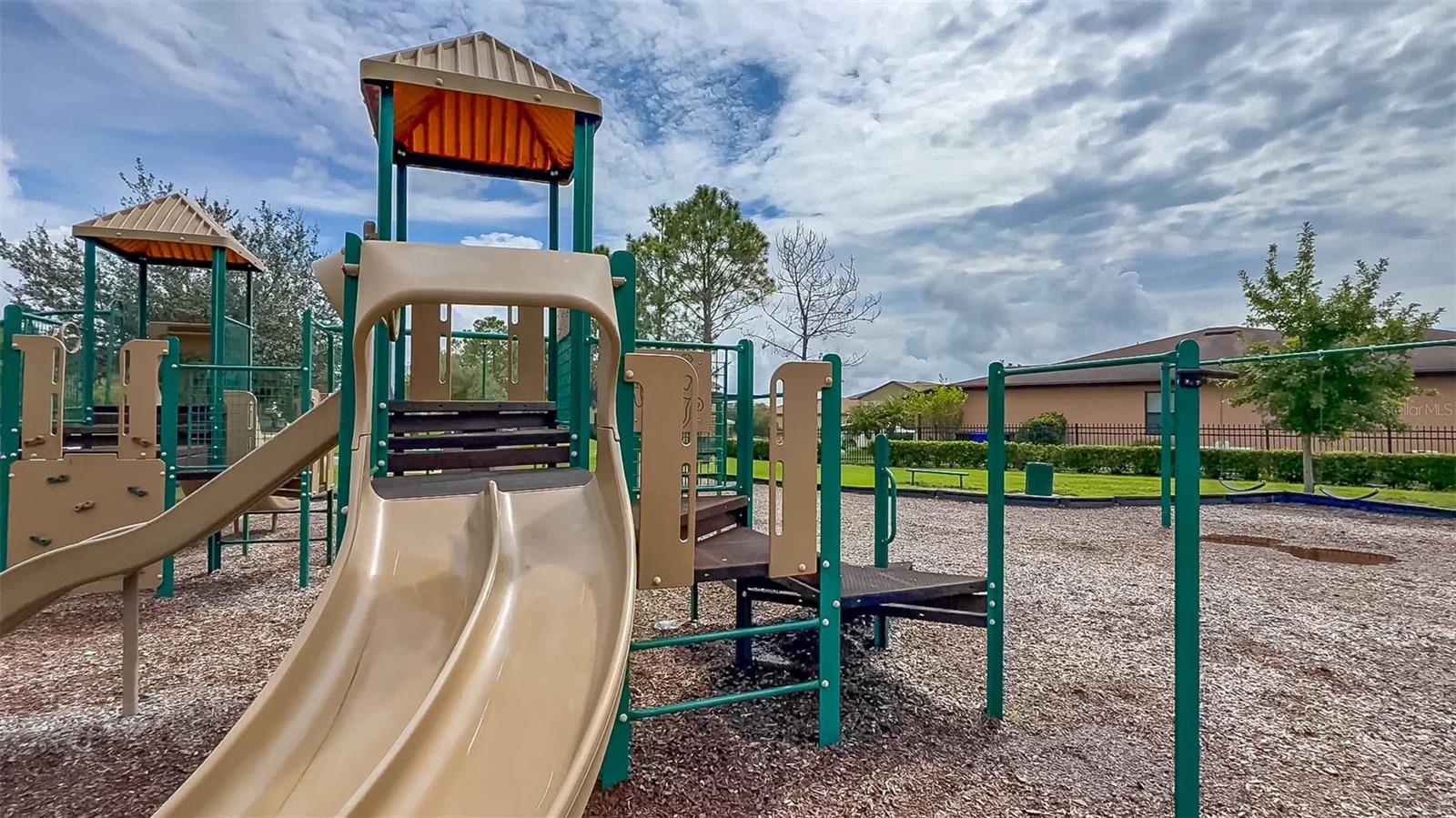 Image 81 of 84 For 2172 The Oaks Boulevard