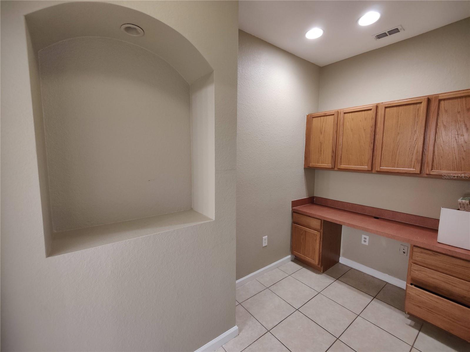 Image 11 of 40 For 2980 Ashland Lane S
