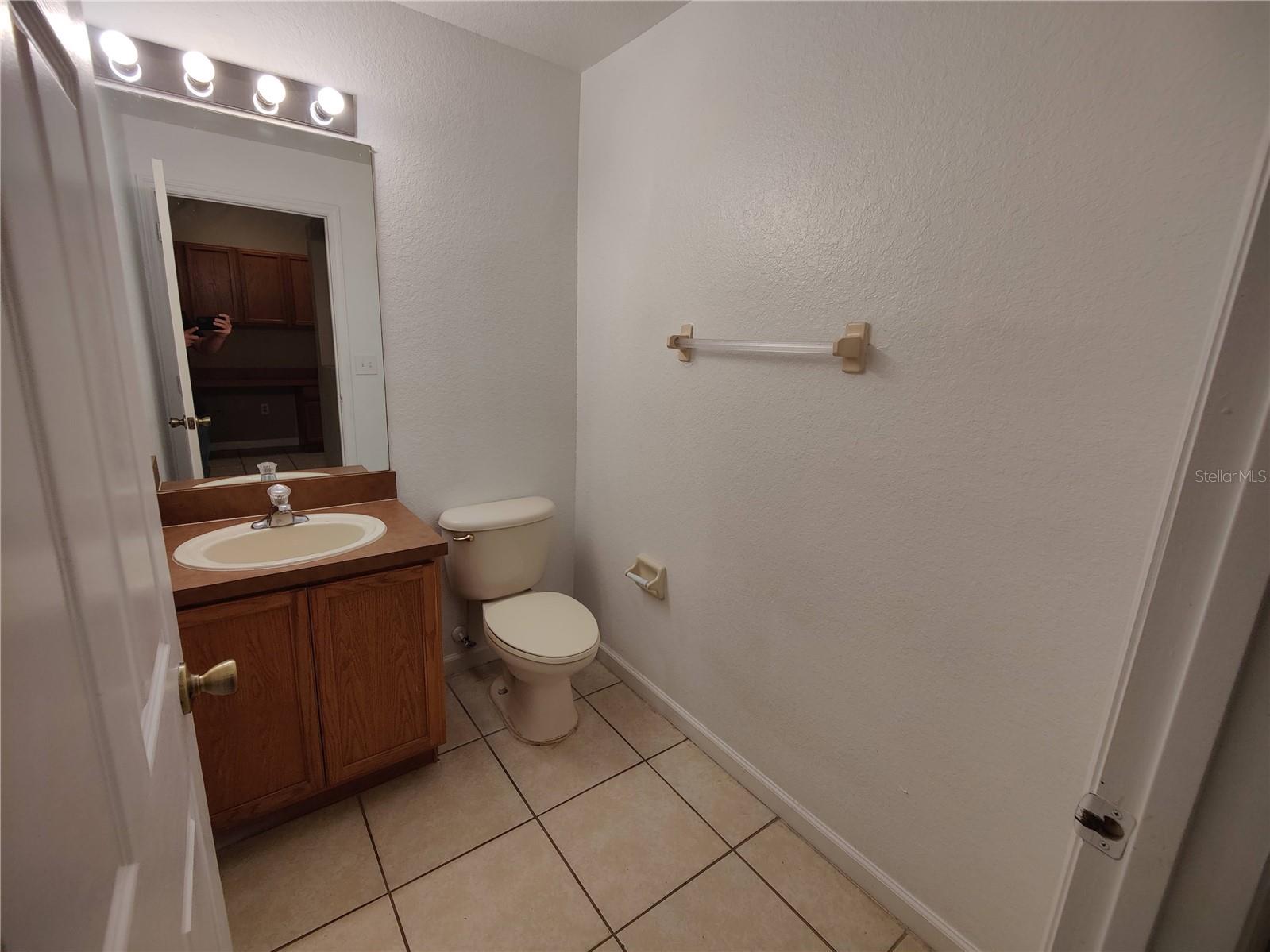 Image 13 of 40 For 2980 Ashland Lane S