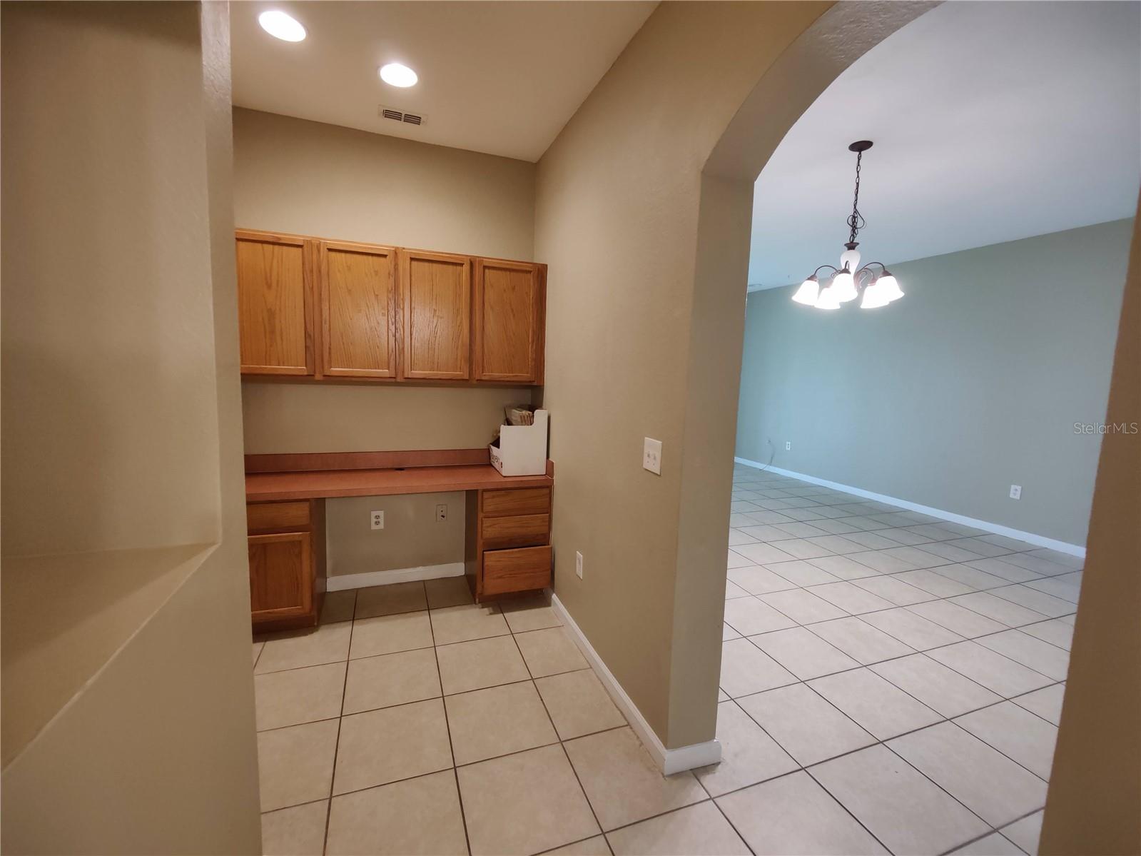Image 14 of 40 For 2980 Ashland Lane S