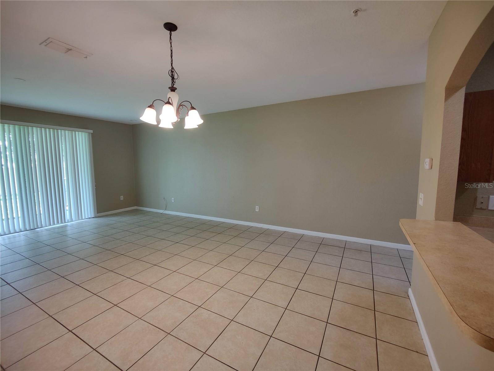 Image 15 of 40 For 2980 Ashland Lane S