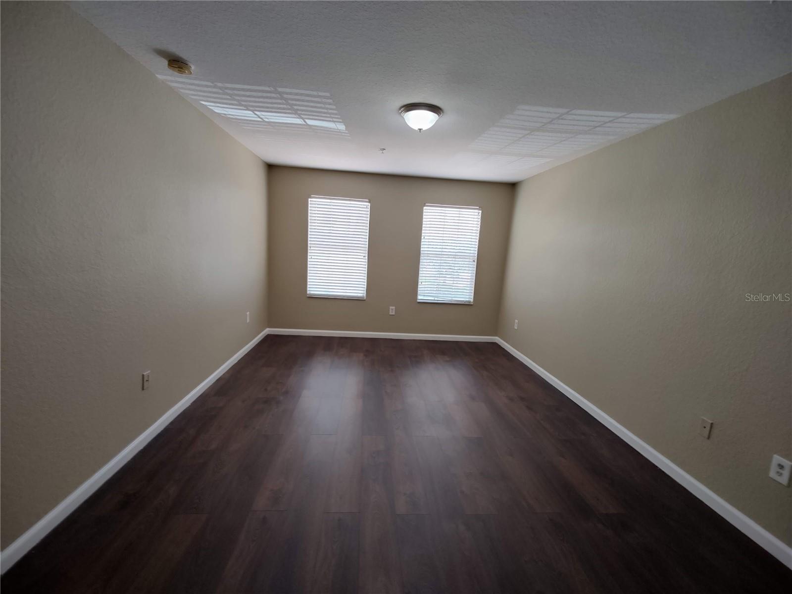 Image 22 of 40 For 2980 Ashland Lane S