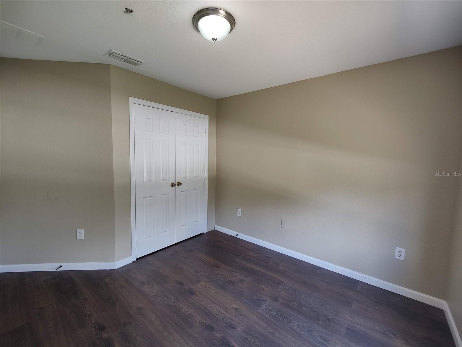 Image 33 of 40 For 2980 Ashland Lane S
