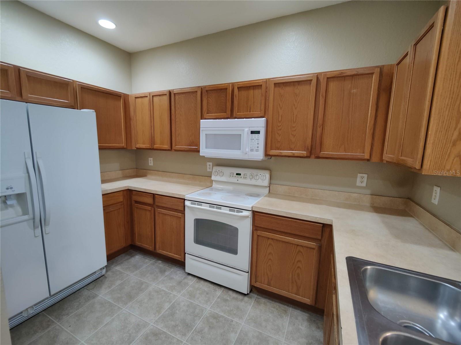Image 4 of 40 For 2980 Ashland Lane S