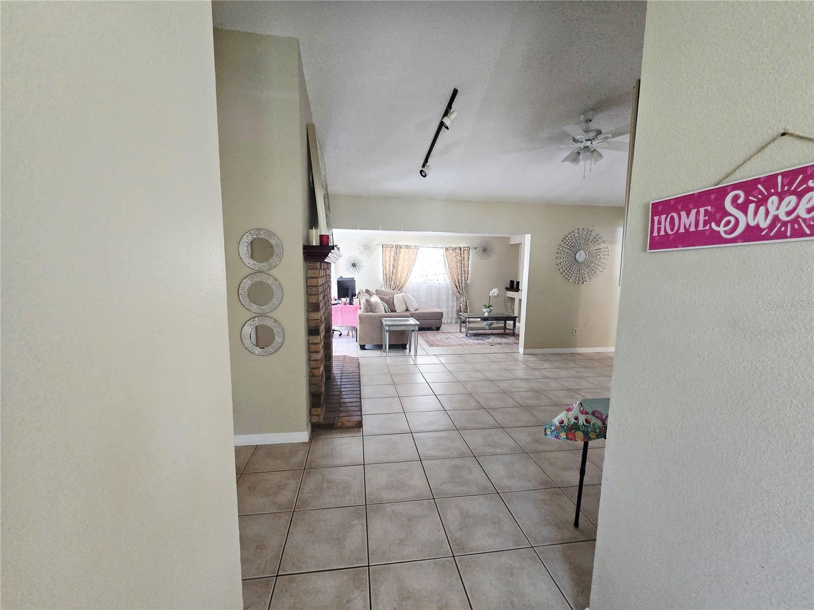 Image 8 of 23 For 2753 Beckwith Street