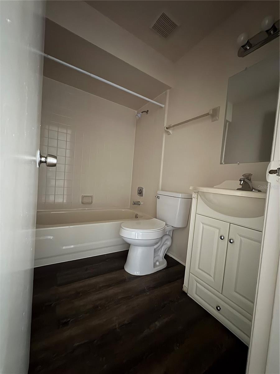 Image 13 of 15 For 4136 Pershing Pointe Place 3