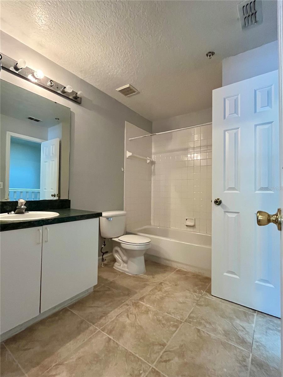 Image 13 of 24 For 1647 Windsor Oak Court