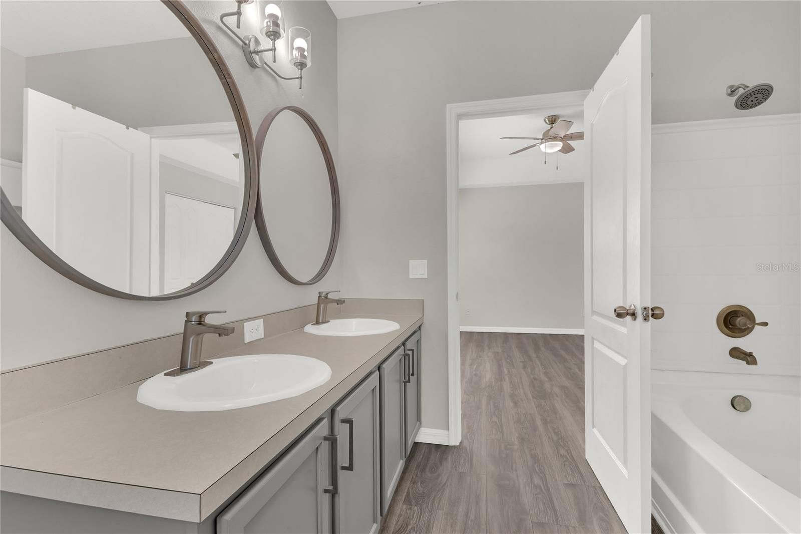 Image 19 of 29 For 2280 Betsy Ross Lane
