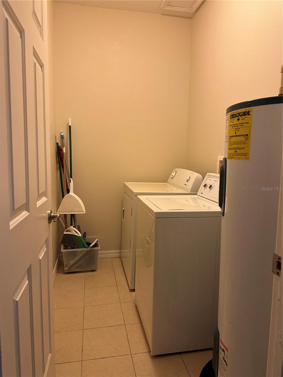 Image 20 of 37 For 3123 Sun Lake Court A