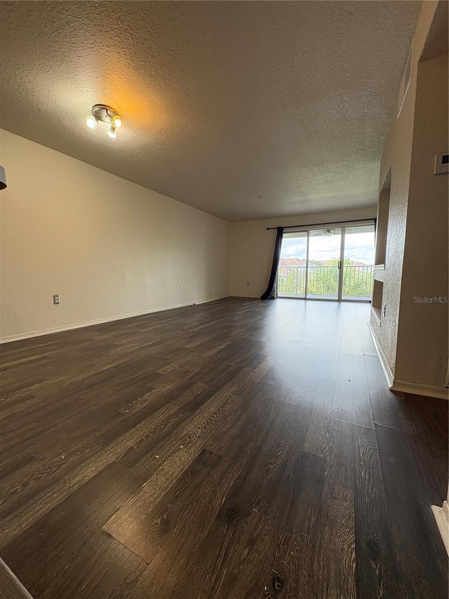 Image 2 of 11 For 14036 Fairway Island Drive 1532