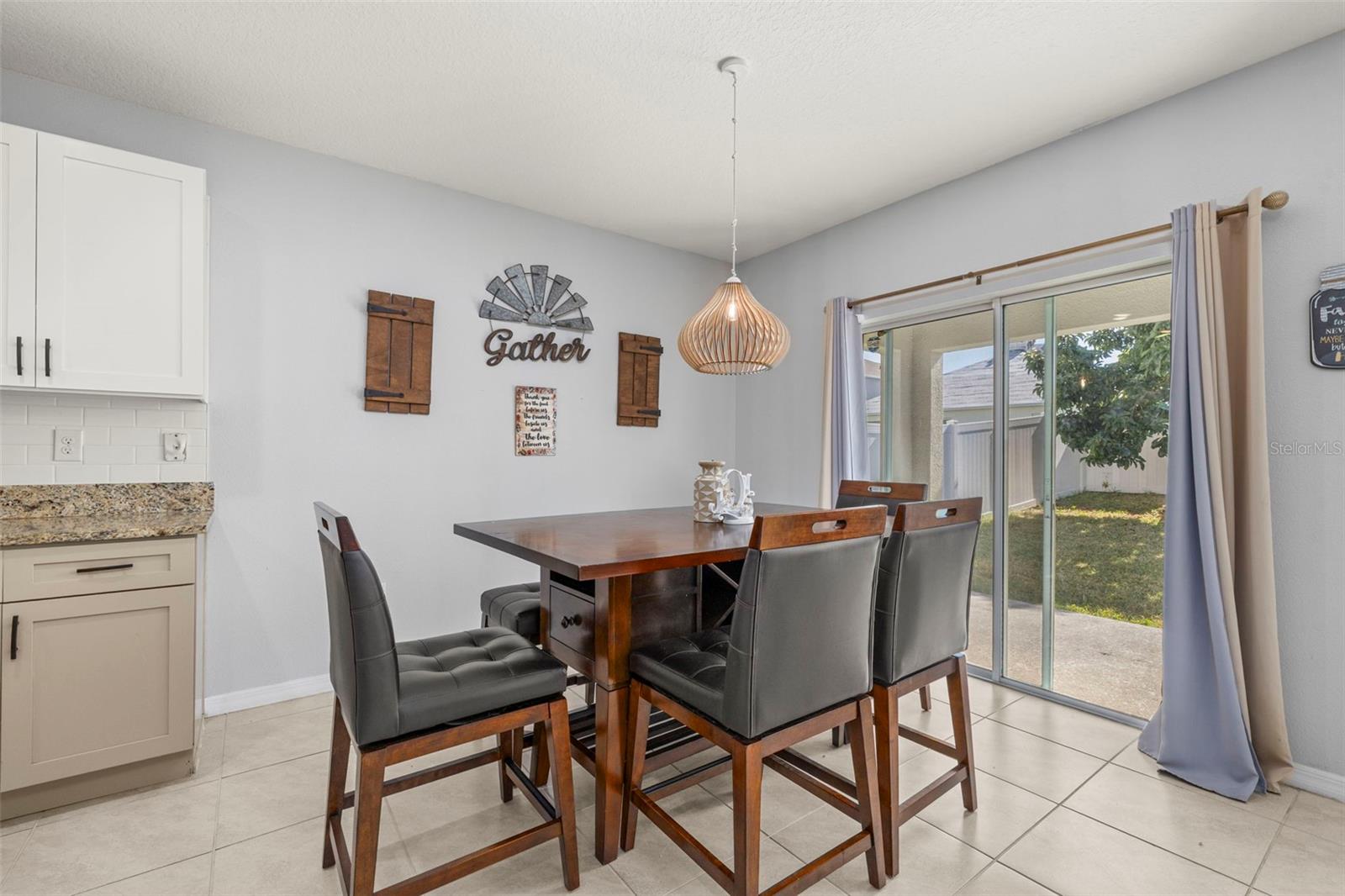 Image 17 of 52 For 5108 Fiddlewood Way