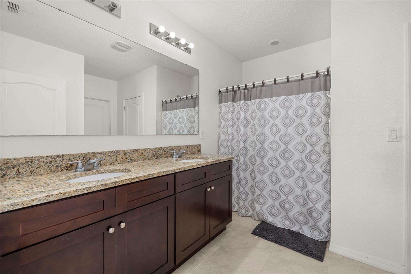 Image 26 of 52 For 5108 Fiddlewood Way