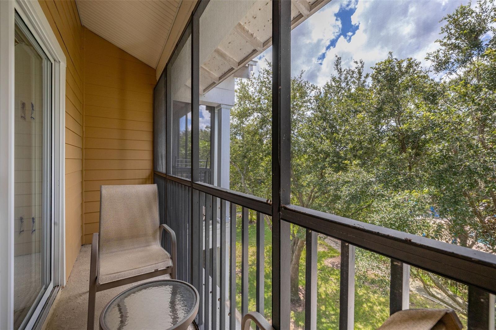 Image 28 of 100 For 515 Rum Run 515