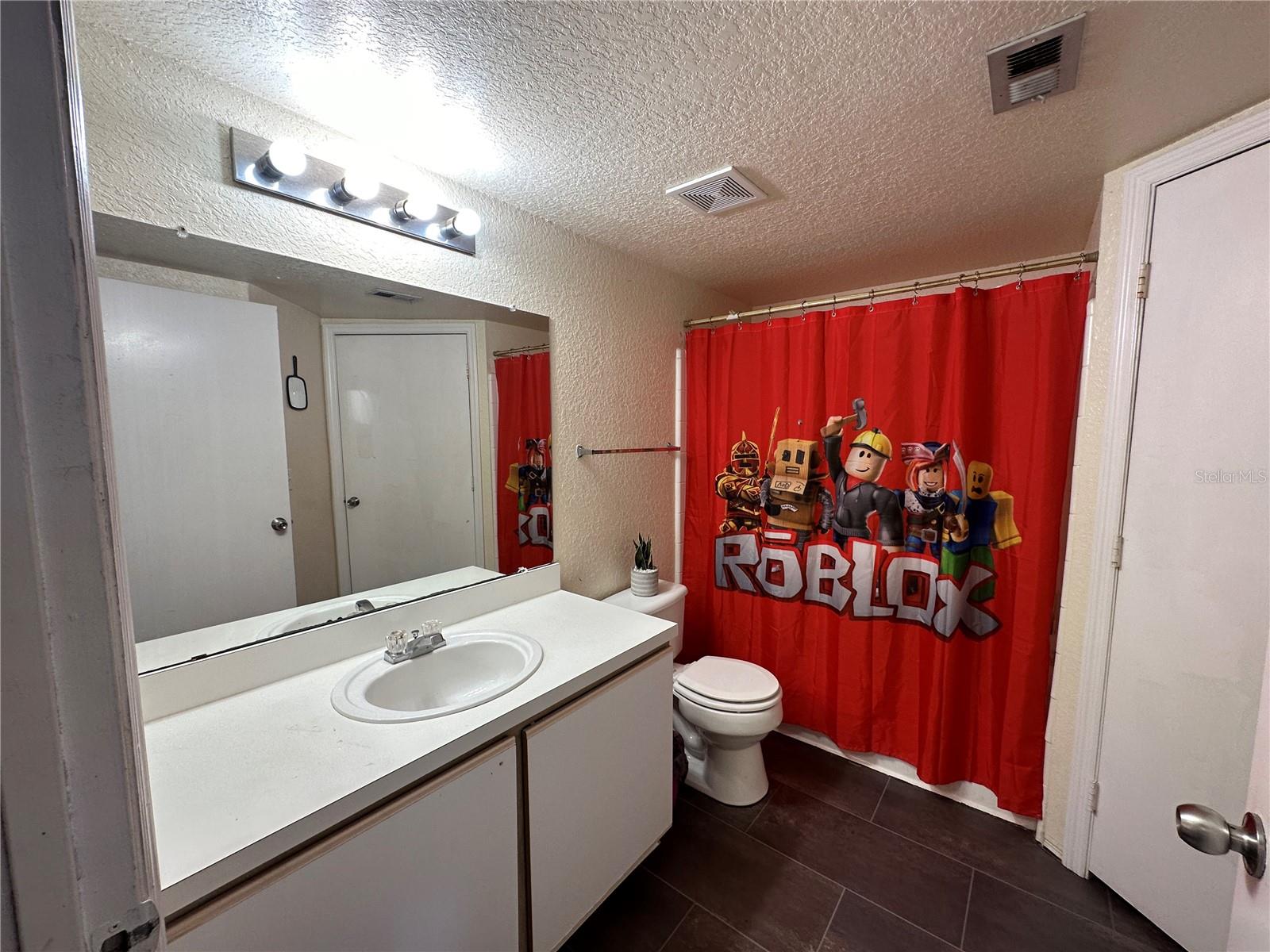 Image 13 of 31 For 2216 Grand Cayman Court 1411