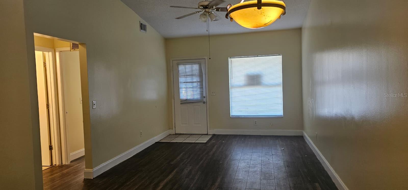 Image 7 of 10 For 3120 Tower Court 3120