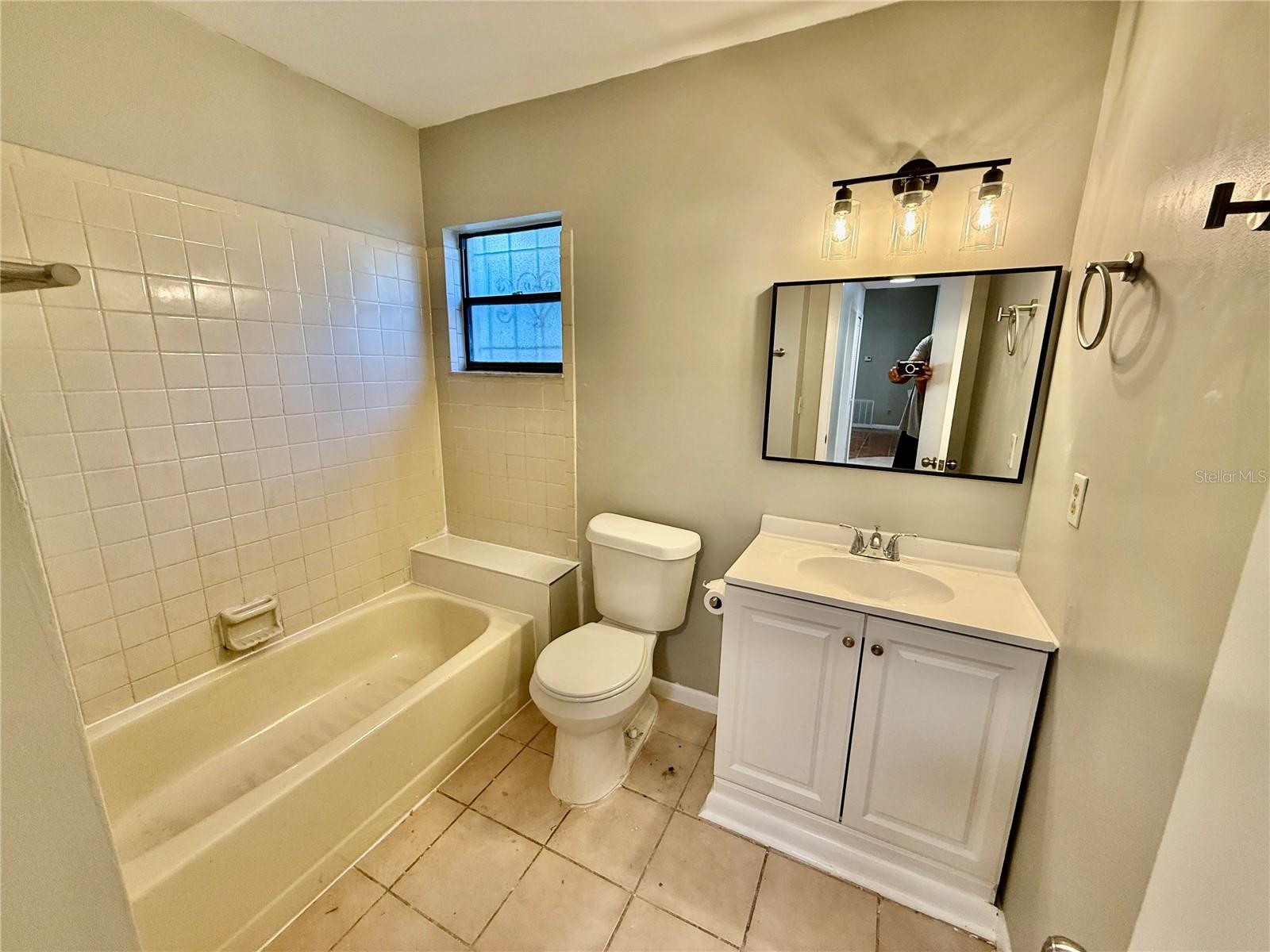 Image 14 of 17 For 5490 Britan Drive