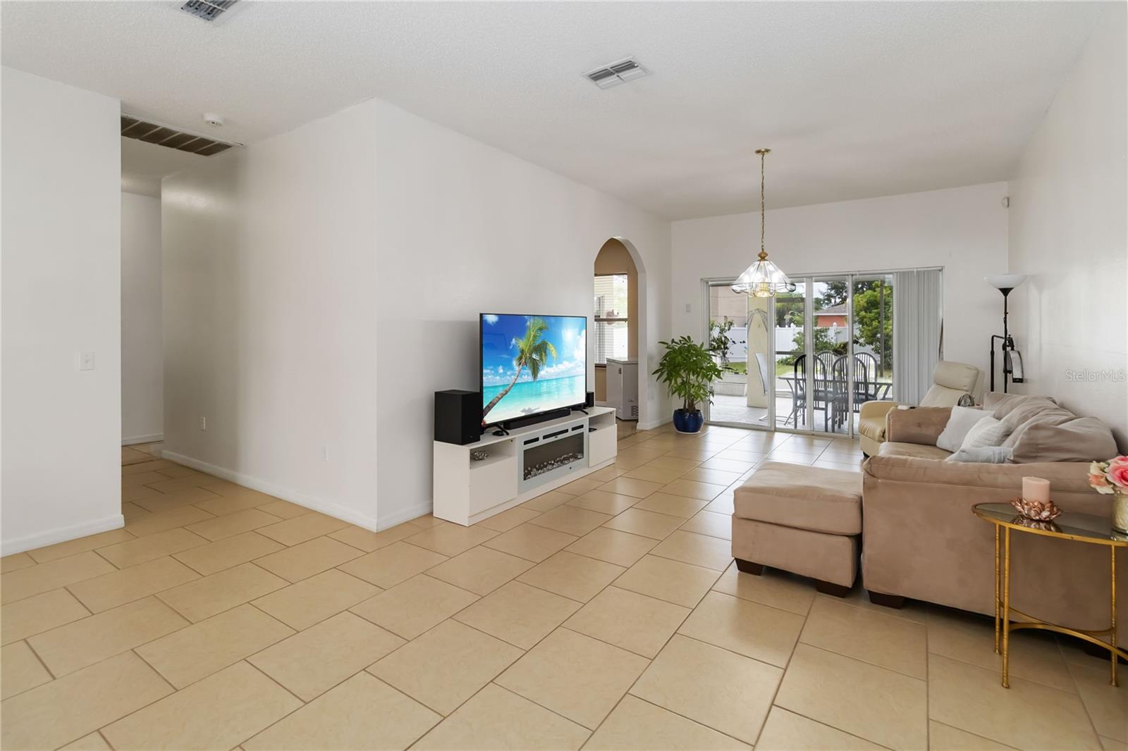 Image 4 of 31 For 8 Sawfish Lane
