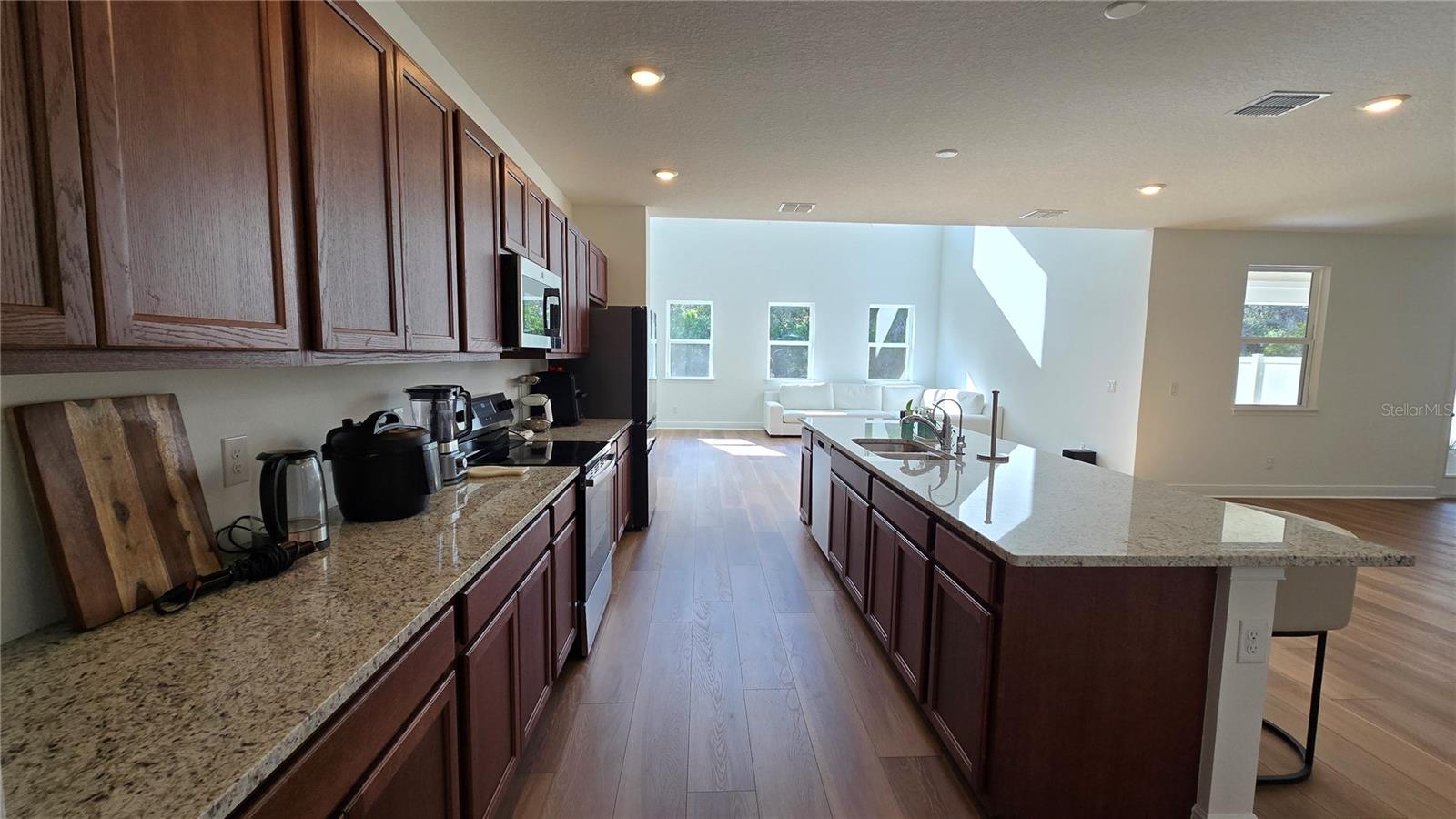 Image 10 of 48 For 2268 Broadbrook Drive