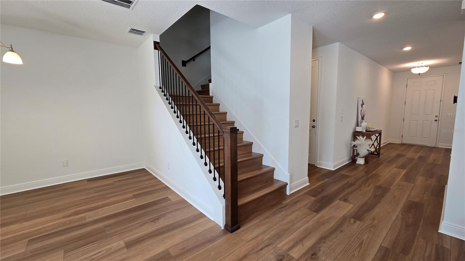Image 14 of 48 For 2268 Broadbrook Drive