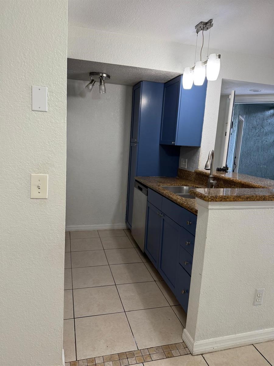 Image 3 of 23 For 5112 Conroy Road 311