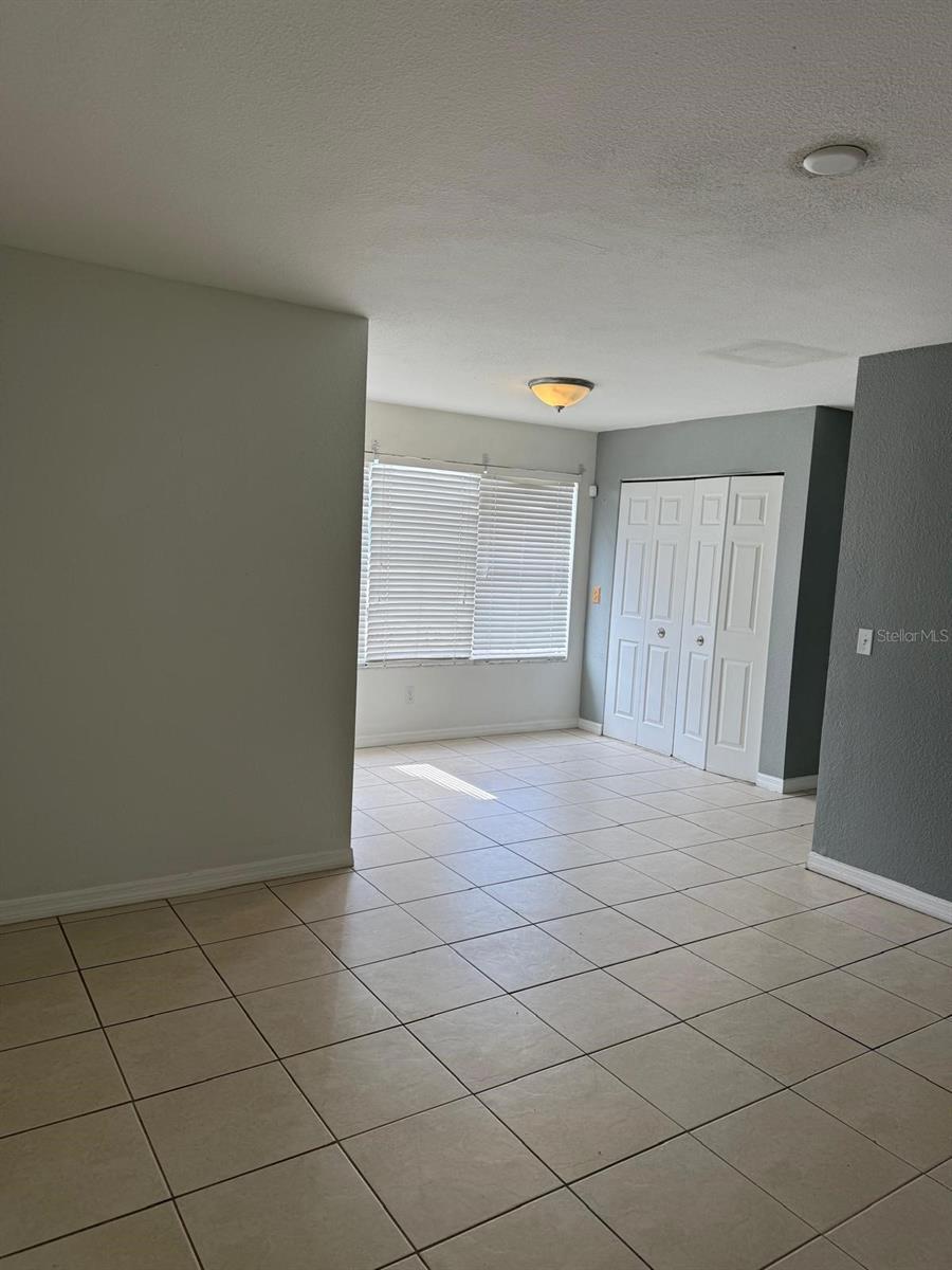 Image 5 of 23 For 5112 Conroy Road 311