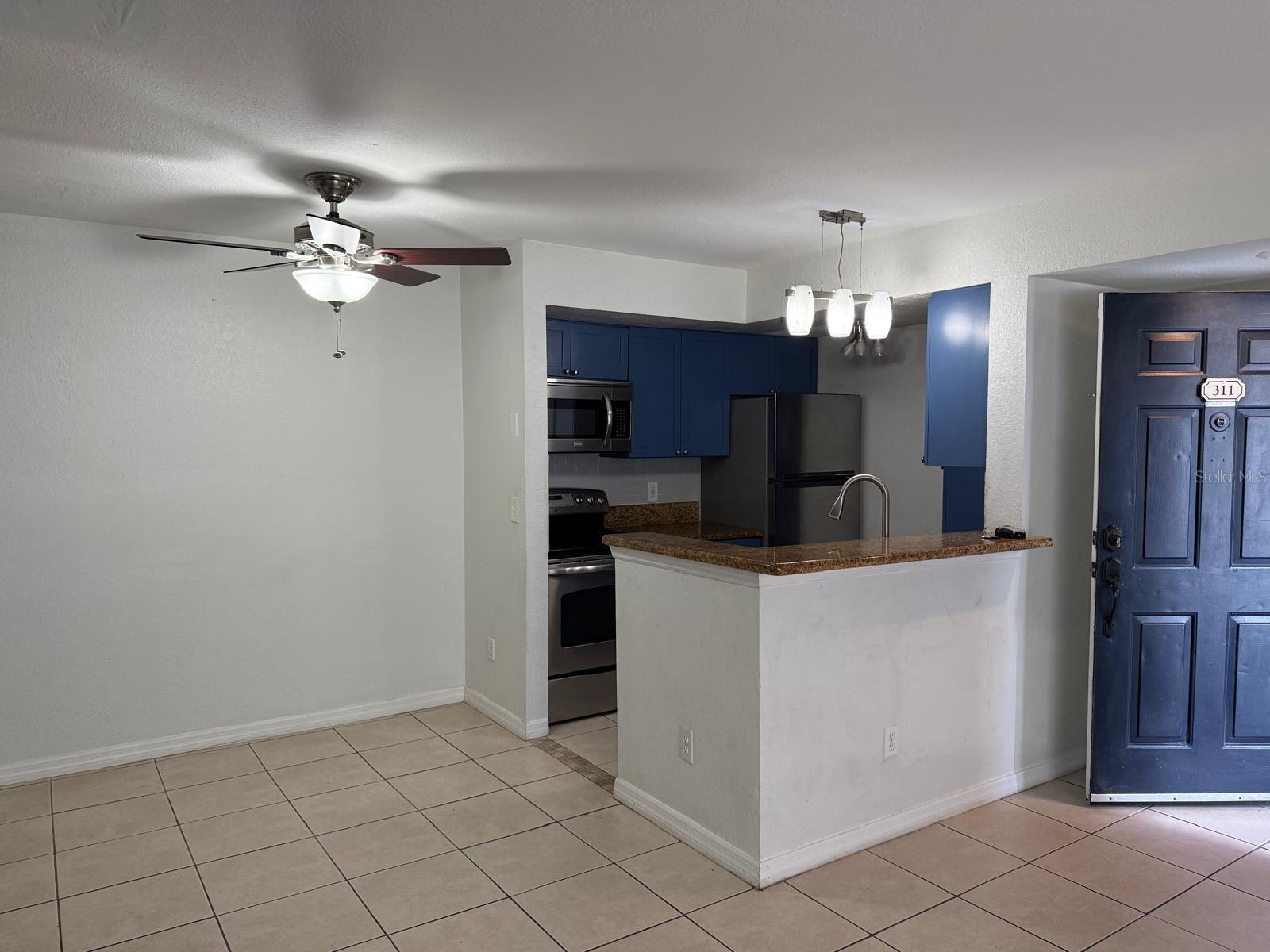 Image 6 of 23 For 5112 Conroy Road 311