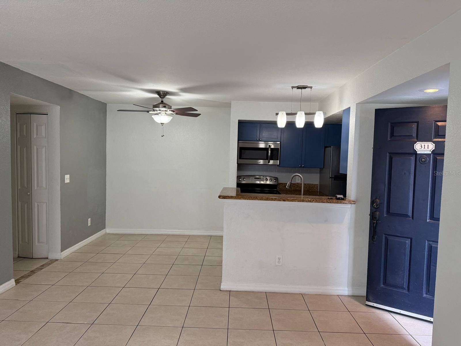 Image 7 of 23 For 5112 Conroy Road 311