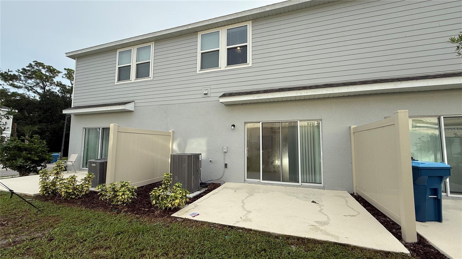 Listing photo id 16 for 3006 Canary Avenue
