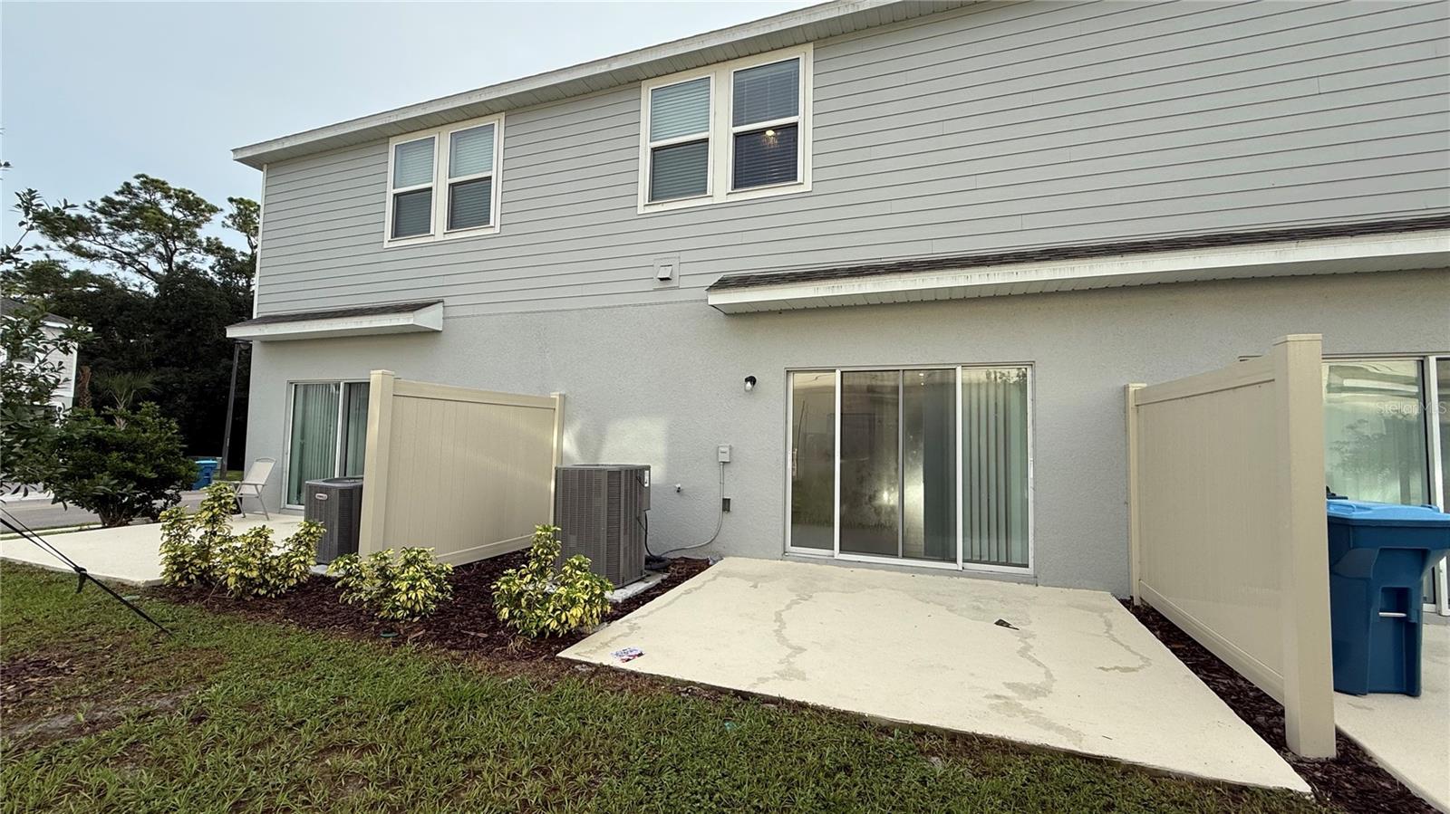 Listing photo id 17 for 3006 Canary Avenue