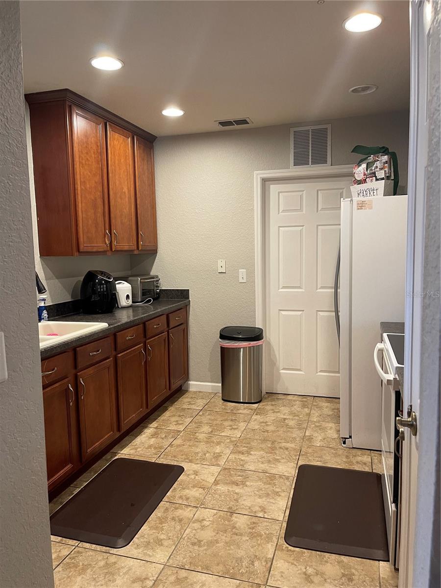 Image 5 of 19 For 3351 Whitestone Circle 301