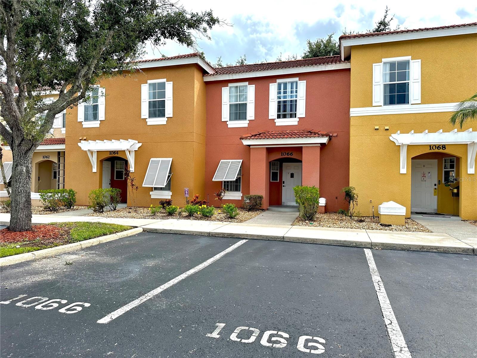 Details for 1066 Park Ridge Circle, KISSIMMEE, FL 34746