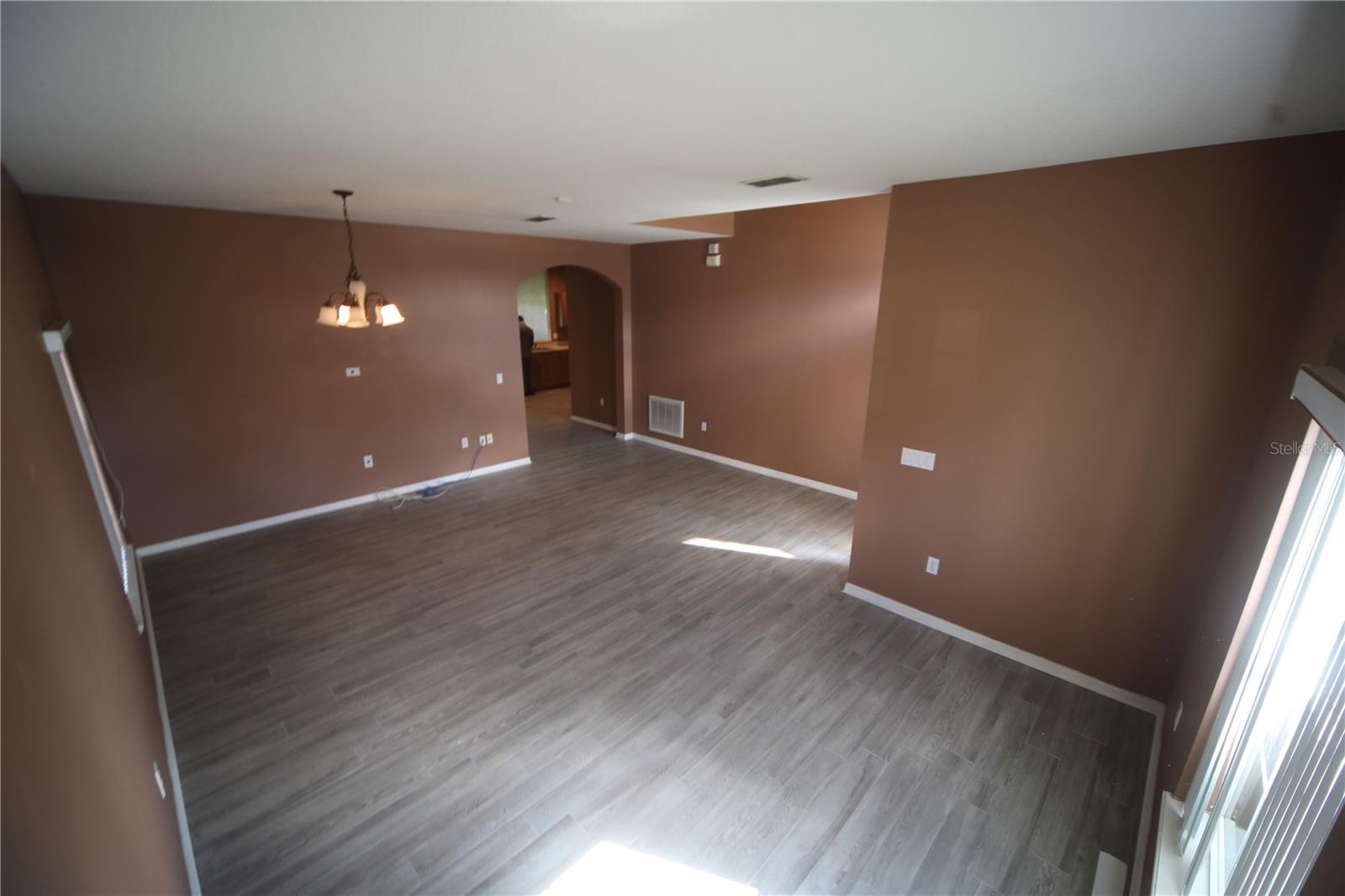 Image 8 of 22 For 7711 Dryden  