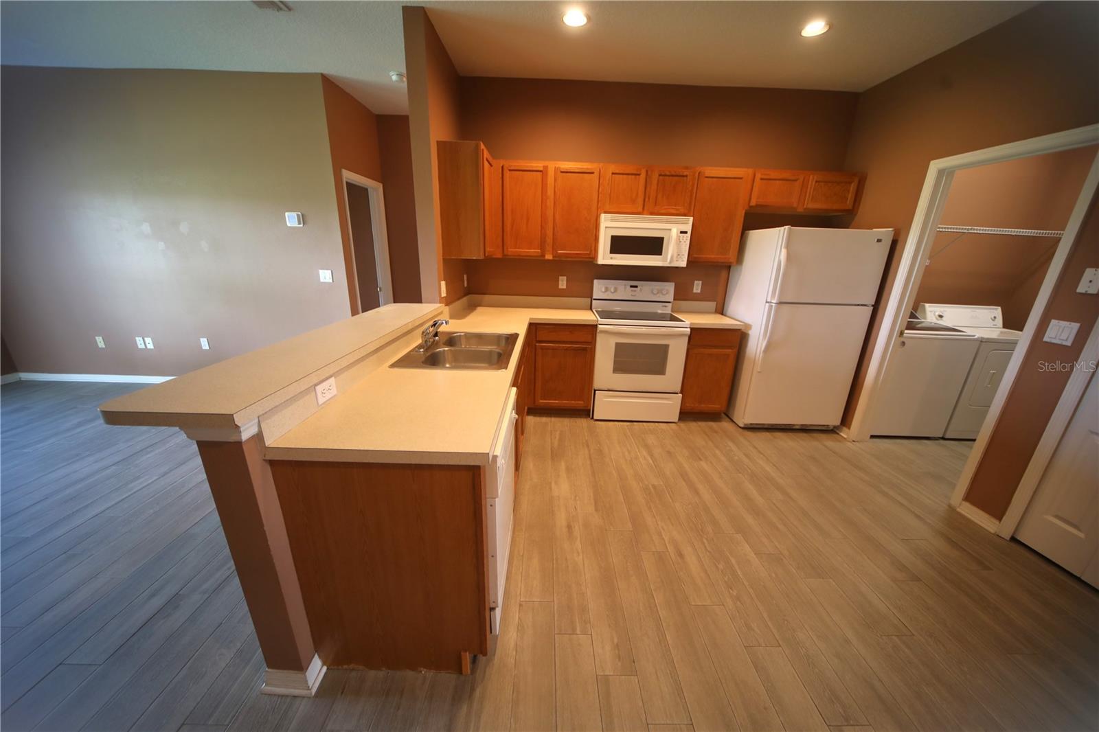 Image 9 of 22 For 7711 Dryden  