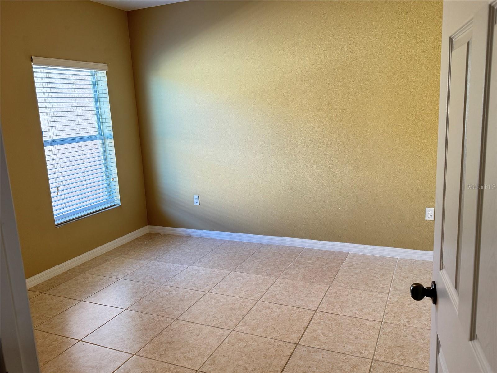 Image 17 of 20 For 4026 Marina Isle Drive