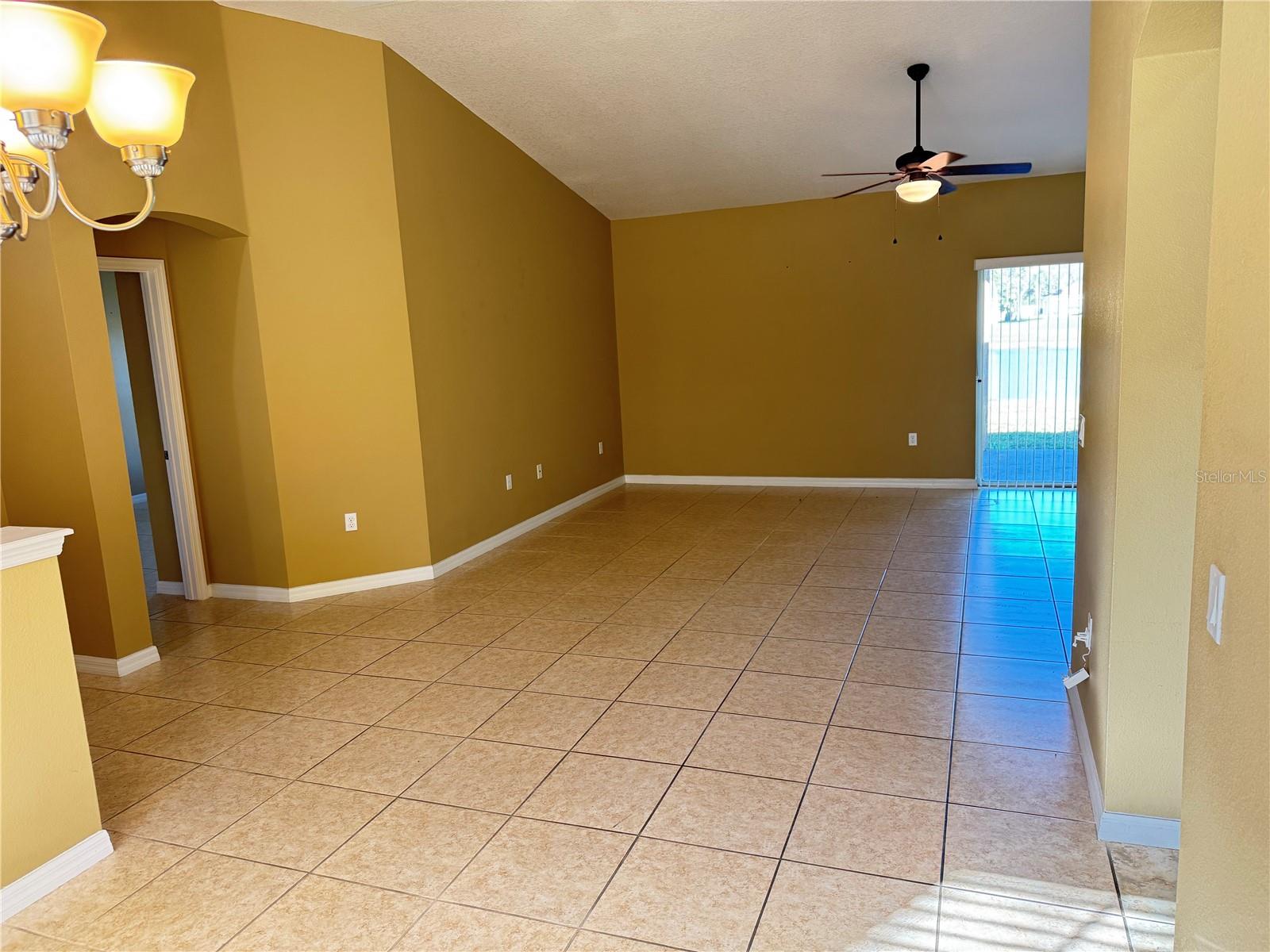 Image 7 of 20 For 4026 Marina Isle Drive