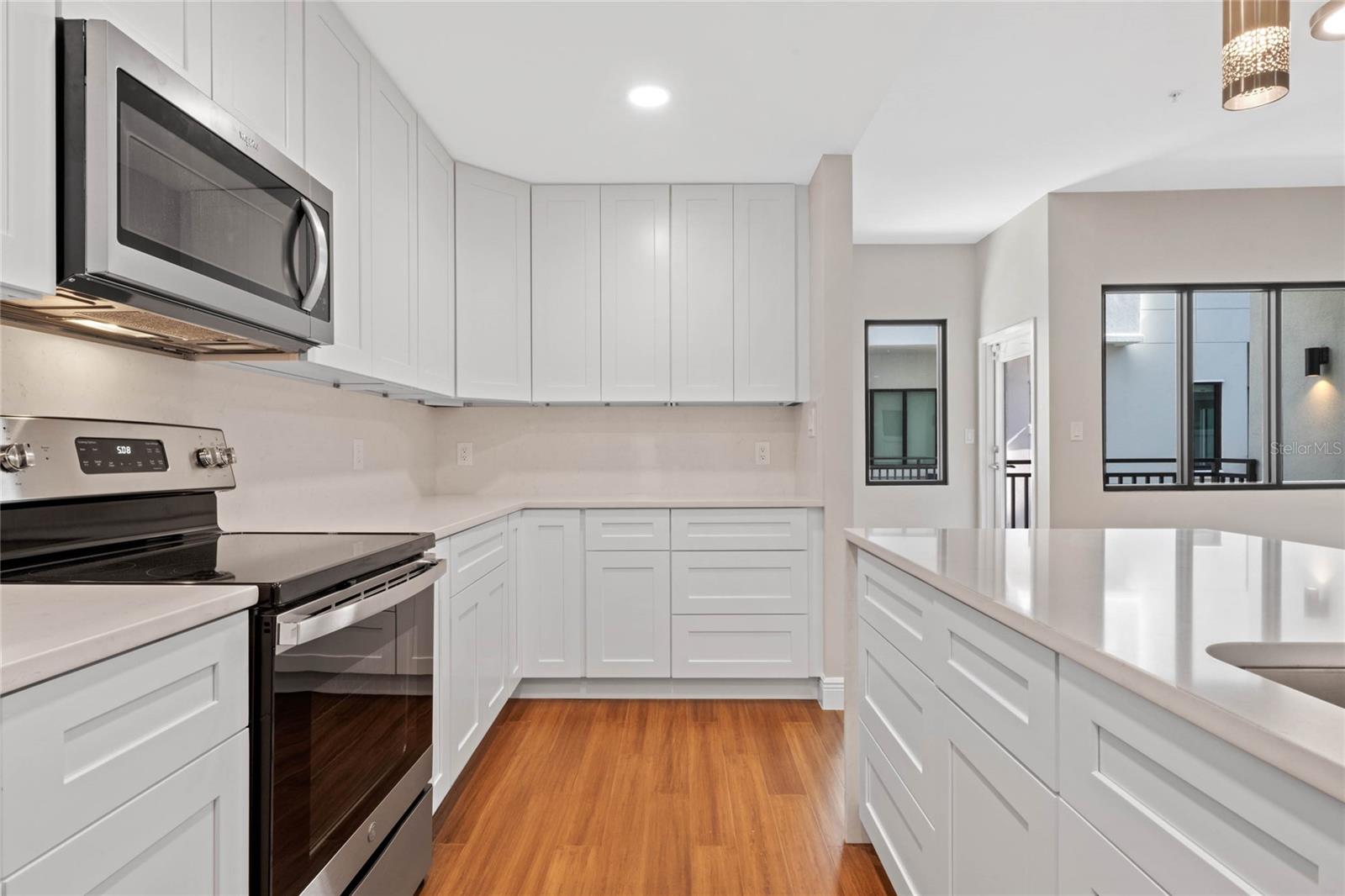 Image 16 of 42 For 460 Jackson Street 3